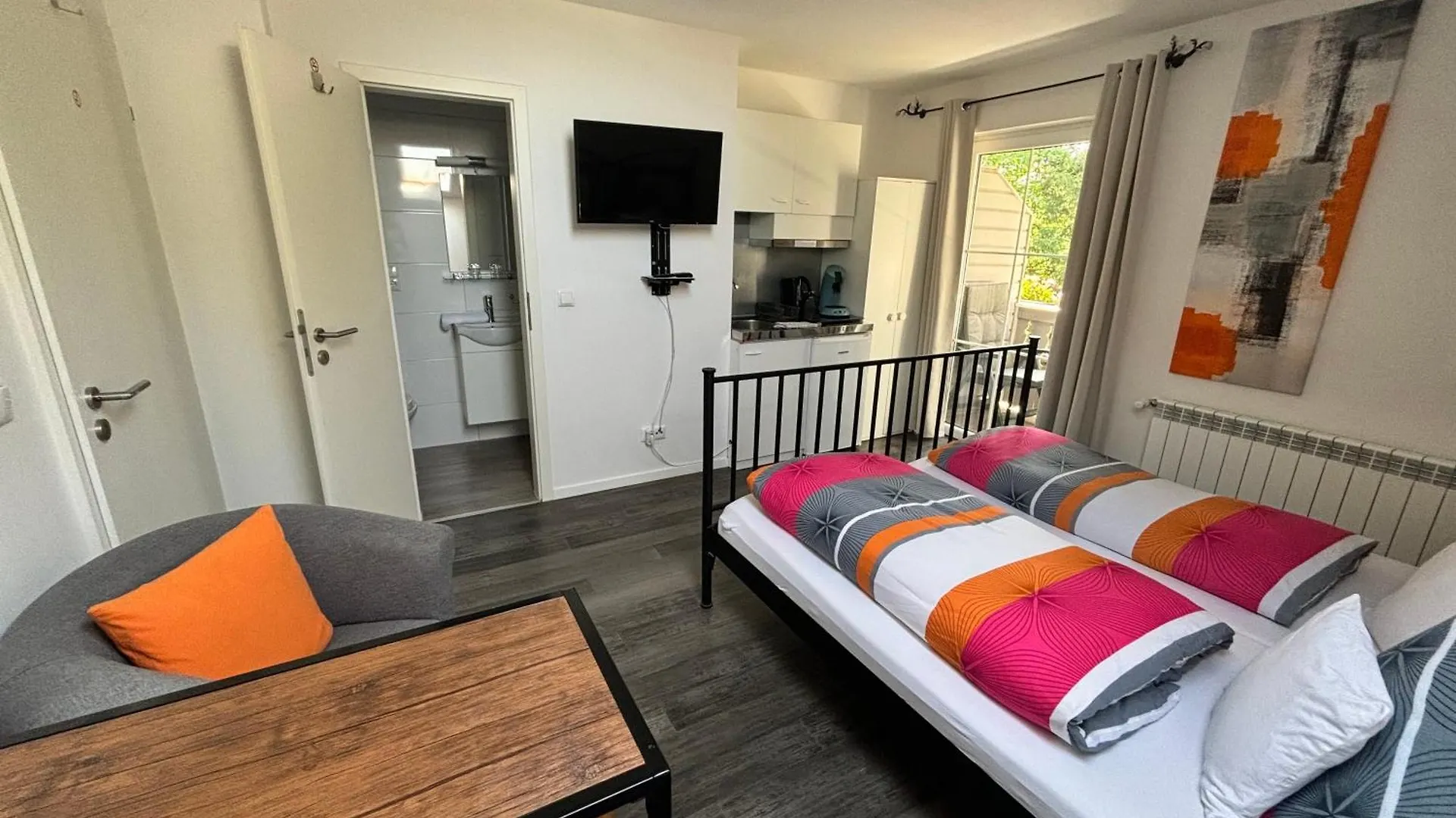 Guest house Haus Sonnenblick- Apartments Starnberg Germany